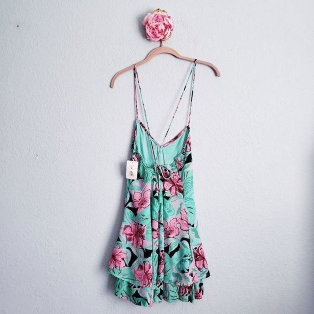 Dress - Picture 5 of 10